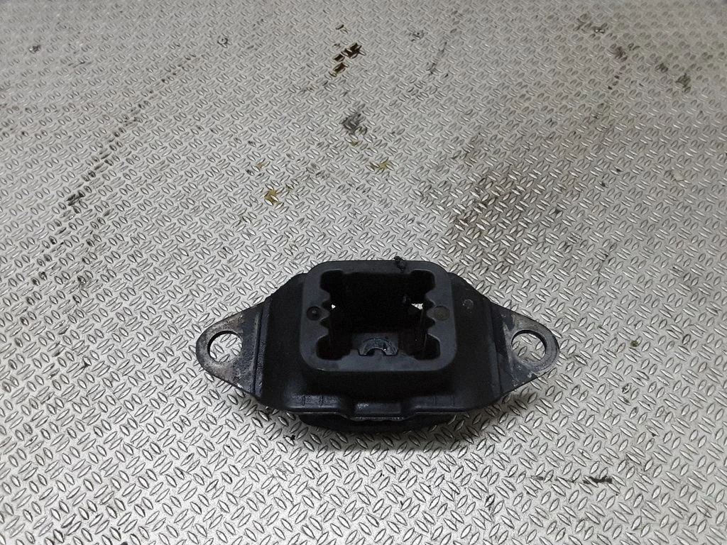 Gearbox mount – Nissan Micra (2011-2016)
