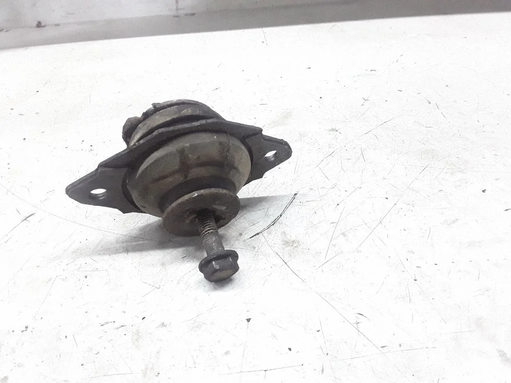 Gearbox mount – Volkswagen Caddy (1996-2003)