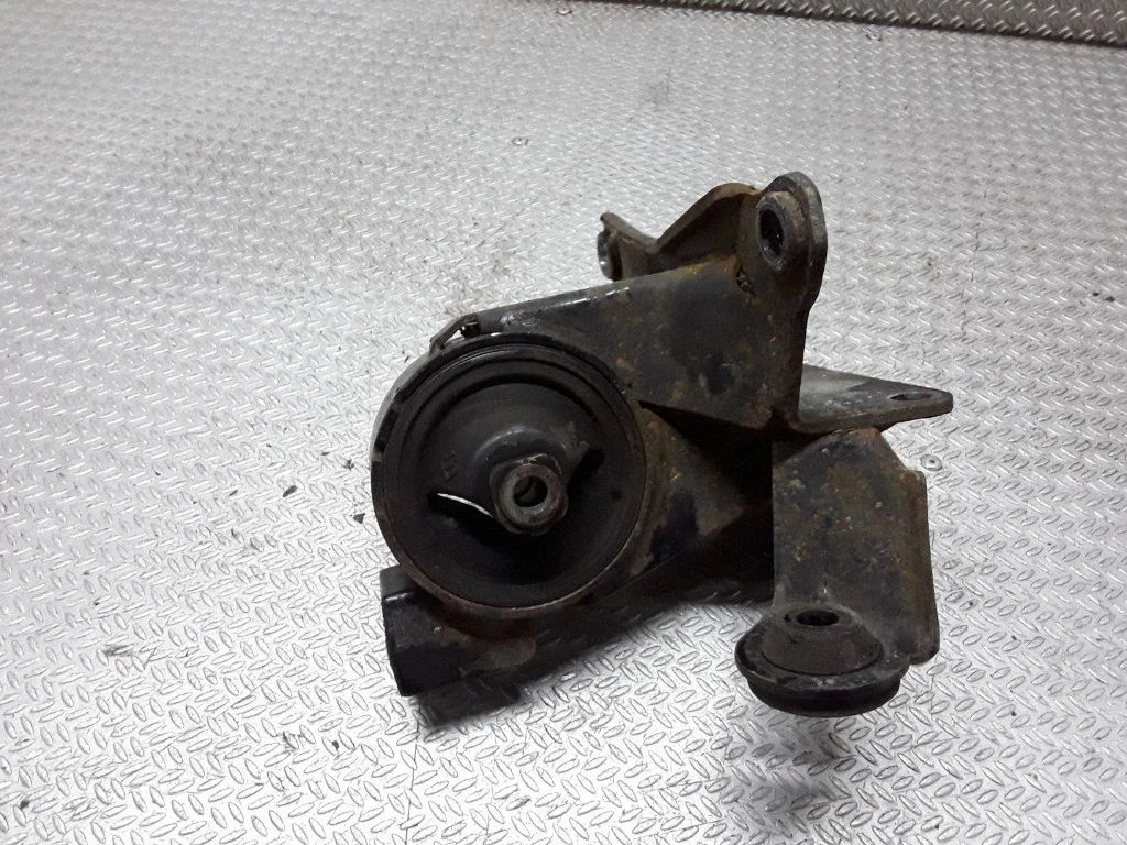 Ātrumkārbas spilvens – Nissan Primera (2002-2007)