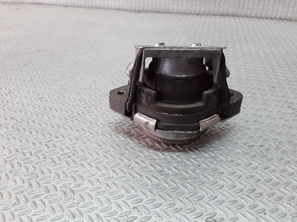 Gearbox mount – Volkswagen Phaeton (2002-2016)