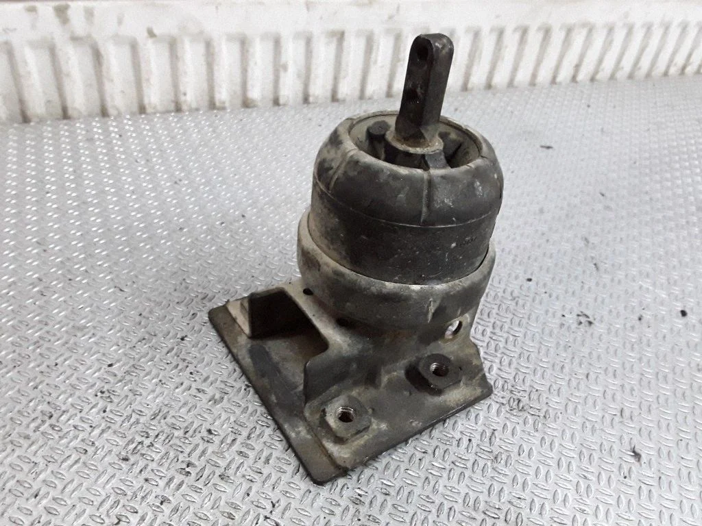 Gearbox mount 7M0199131
