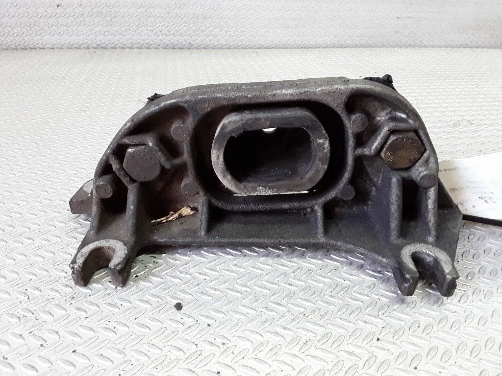 Gearbox mount – Renault Megane II (2002-2005)
