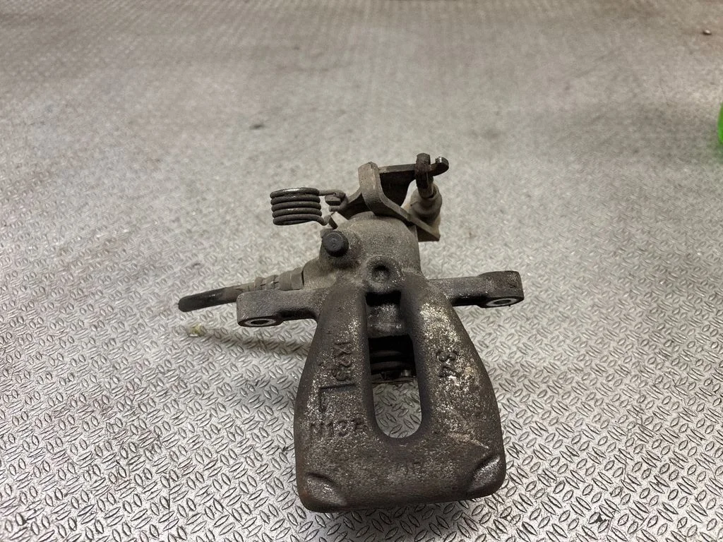 Rear brake caliper – Smart ForFour I (2004-2006)