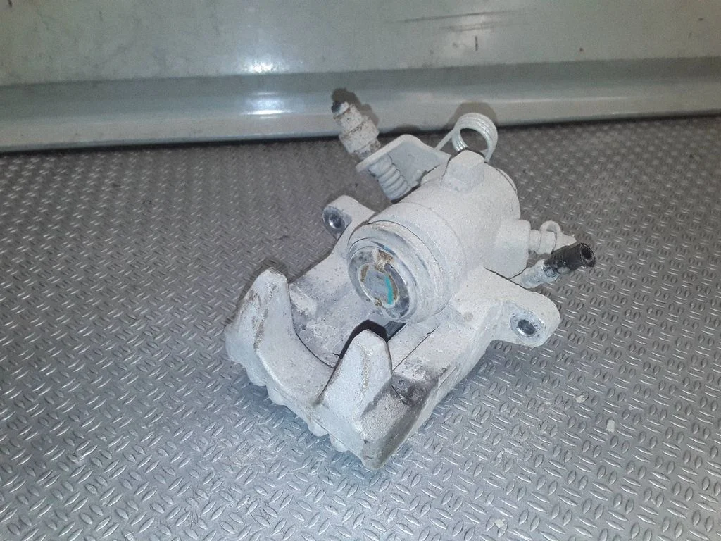 Rear brake caliper – Skoda Fabia Mk2 (5J) (2007-2014)