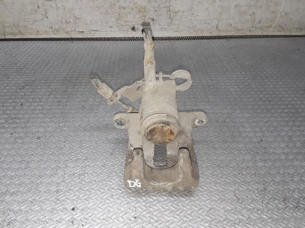 Rear brake caliper – Audi 100 S4 C4 (1990-1995)