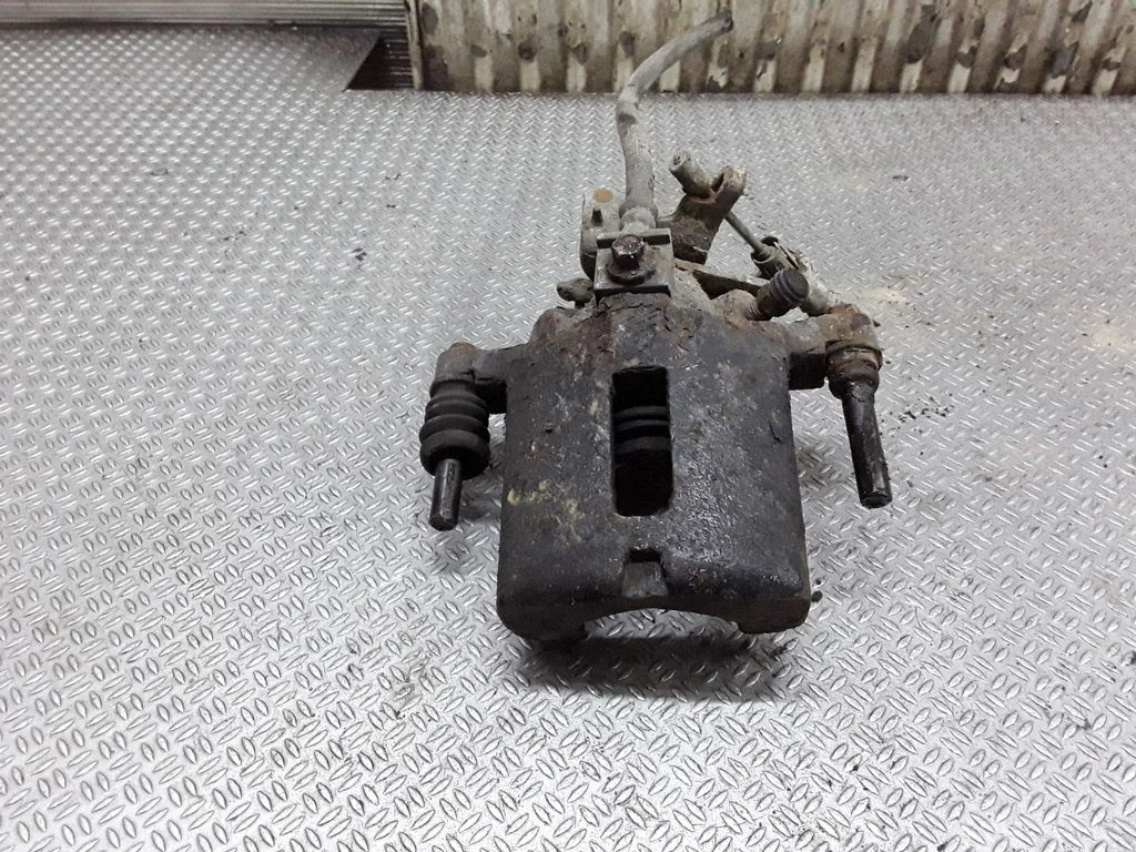 Rear brake caliper – Lincoln LS (1998-2006)