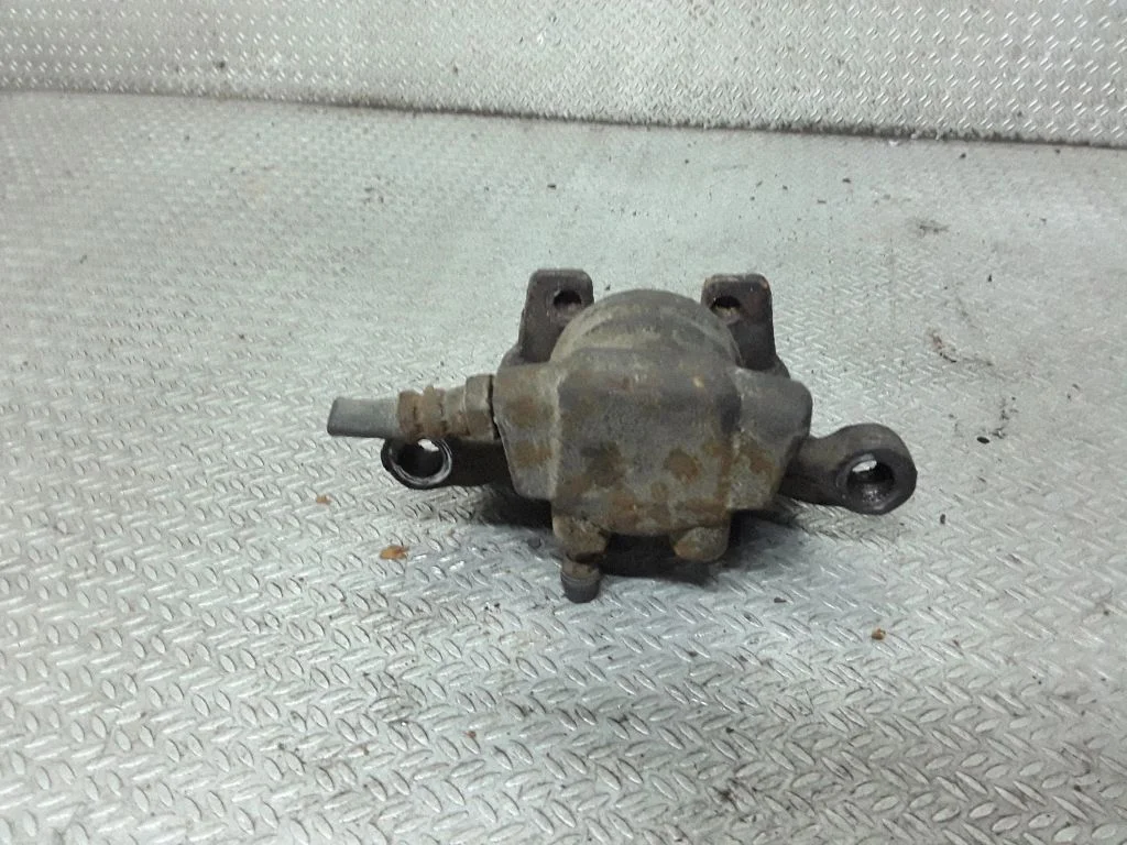 Tagumine pidurisadul – Mitsubishi Grandis (2003-2011)