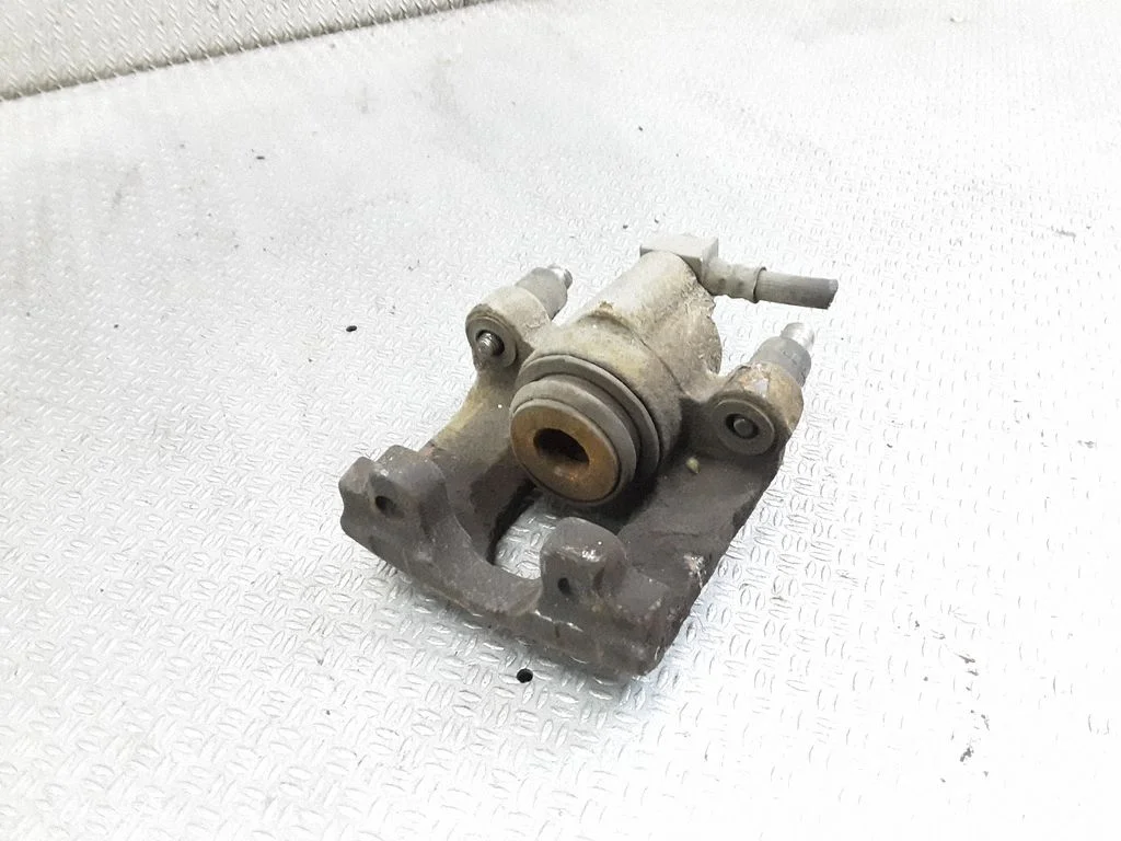 Tagumine pidurisadul – Chrysler Grand Voyager IV (2001-2007)