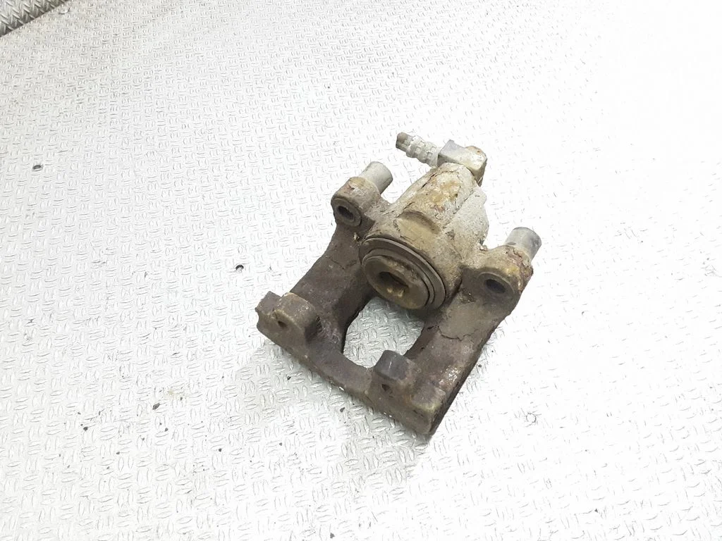 Tagumine pidurisadul – Chrysler Grand Voyager IV (2001-2007)