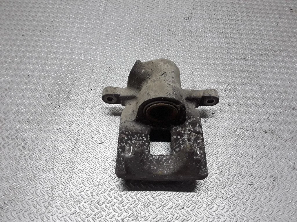 Rear brake caliper – Toyota Verso (2009-2018)