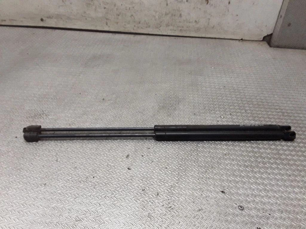 Tailgate/trunk strut/damper – Hyundai i30 (2007-2012)