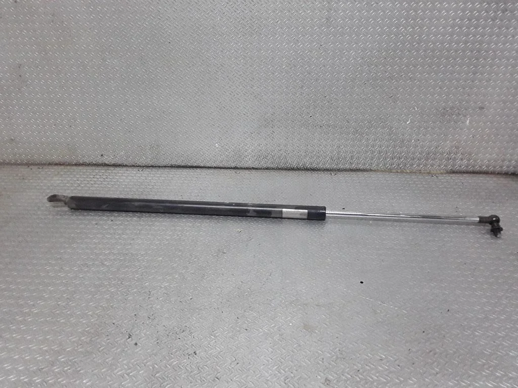 Tailgate/trunk strut/damper – Honda HR-V (1998-2005)