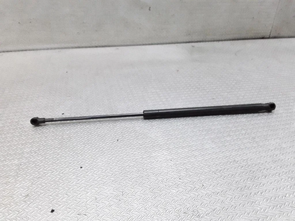 Tailgate/trunk strut/damper 689500H010 – Toyota Aygo AB10 (2005-2014)