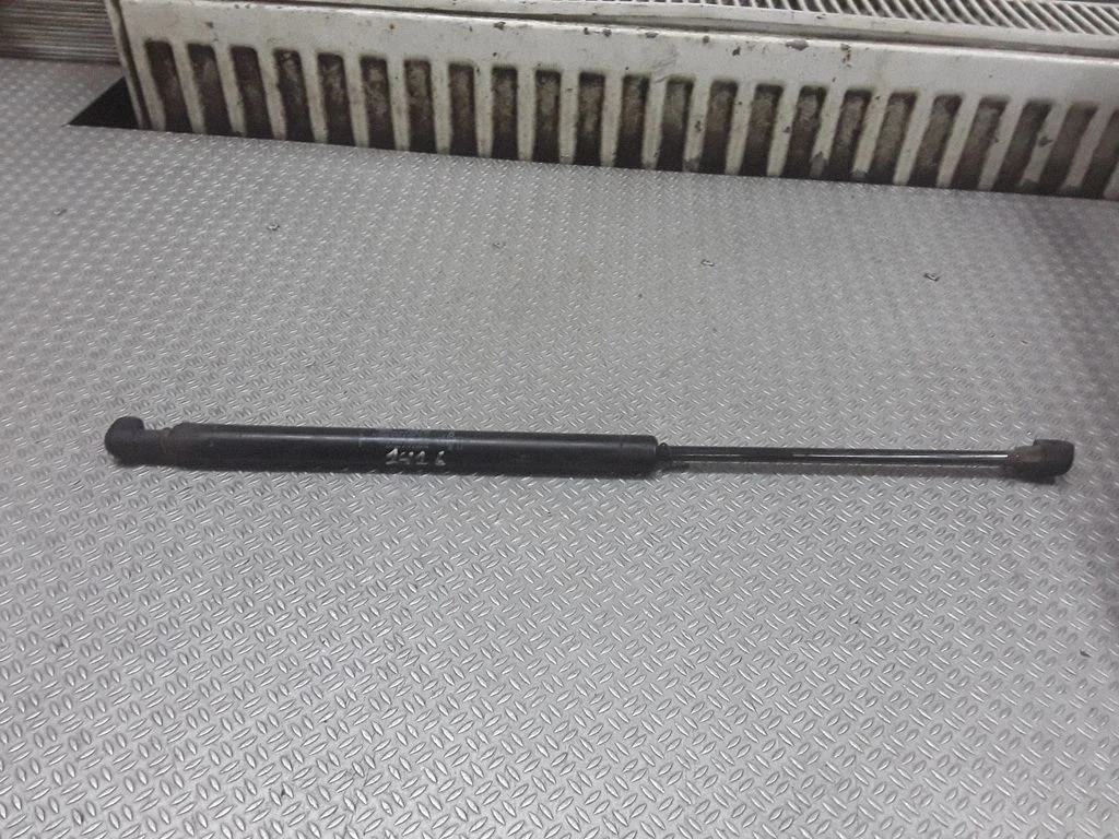 Tailgate/trunk strut/damper – Nissan Micra (2003-2007)