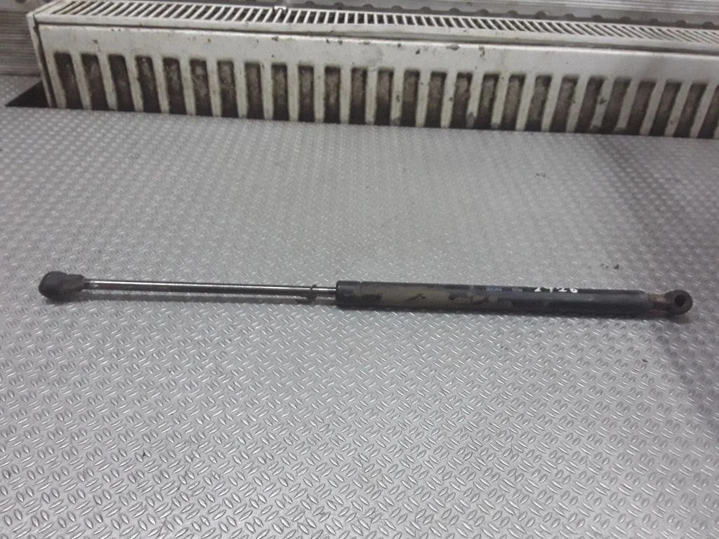 Tailgate/trunk strut/damper – Nissan Micra (2003-2007)