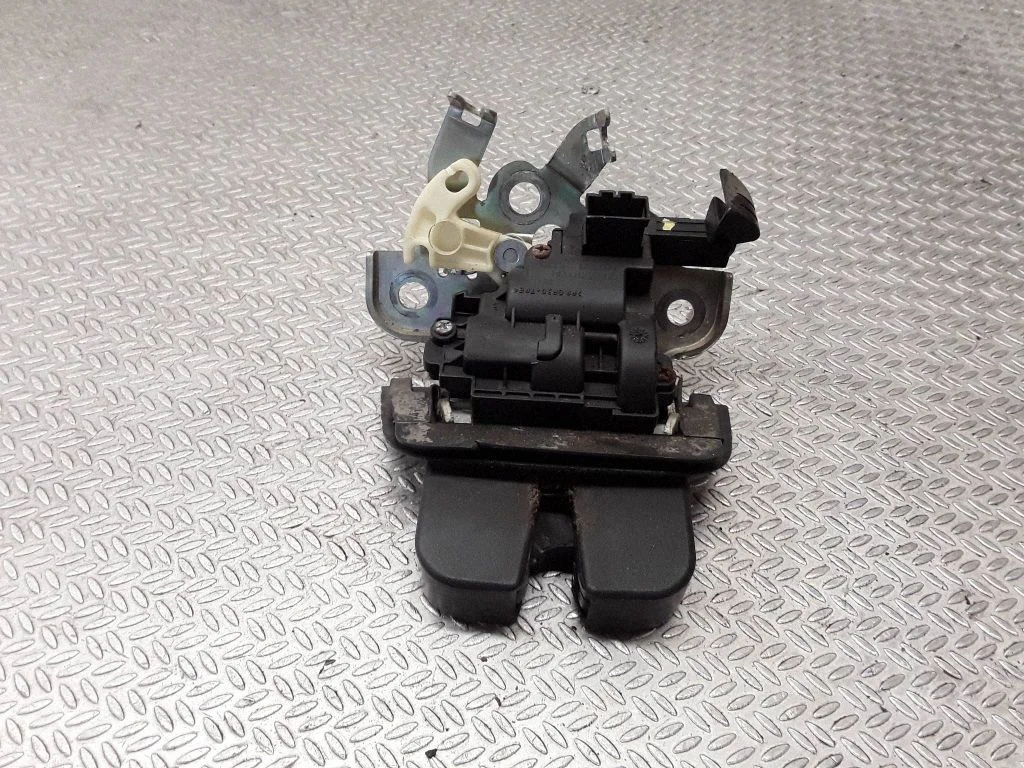 Tagaluugi lukk – Seat Exeo (3R) (2008-2013)