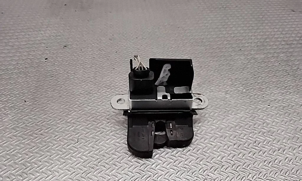 Tailgate/trunk/boot lock/catch/latch – Volkswagen Tiguan (2007-2016)