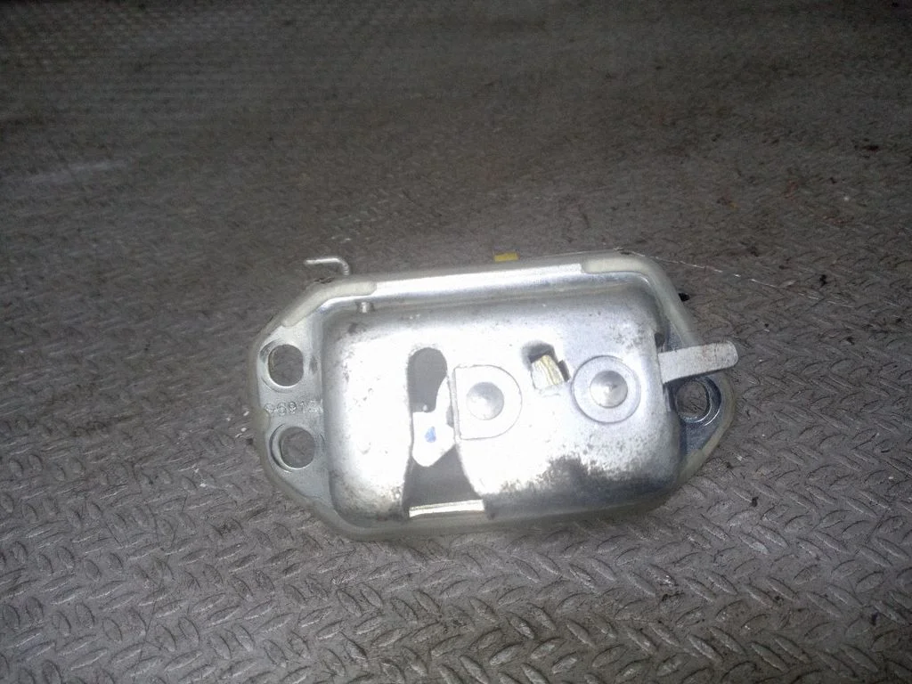 Tailgate/trunk/boot lock/catch/latch – Tata Indica Vista II (2008-2014)
