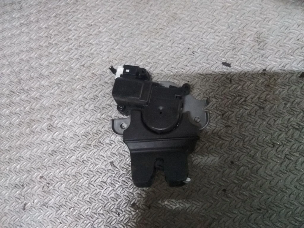 Tailgate/trunk/boot lock/catch/latch – Mitsubishi Lancer Evolution X (2008-2014)