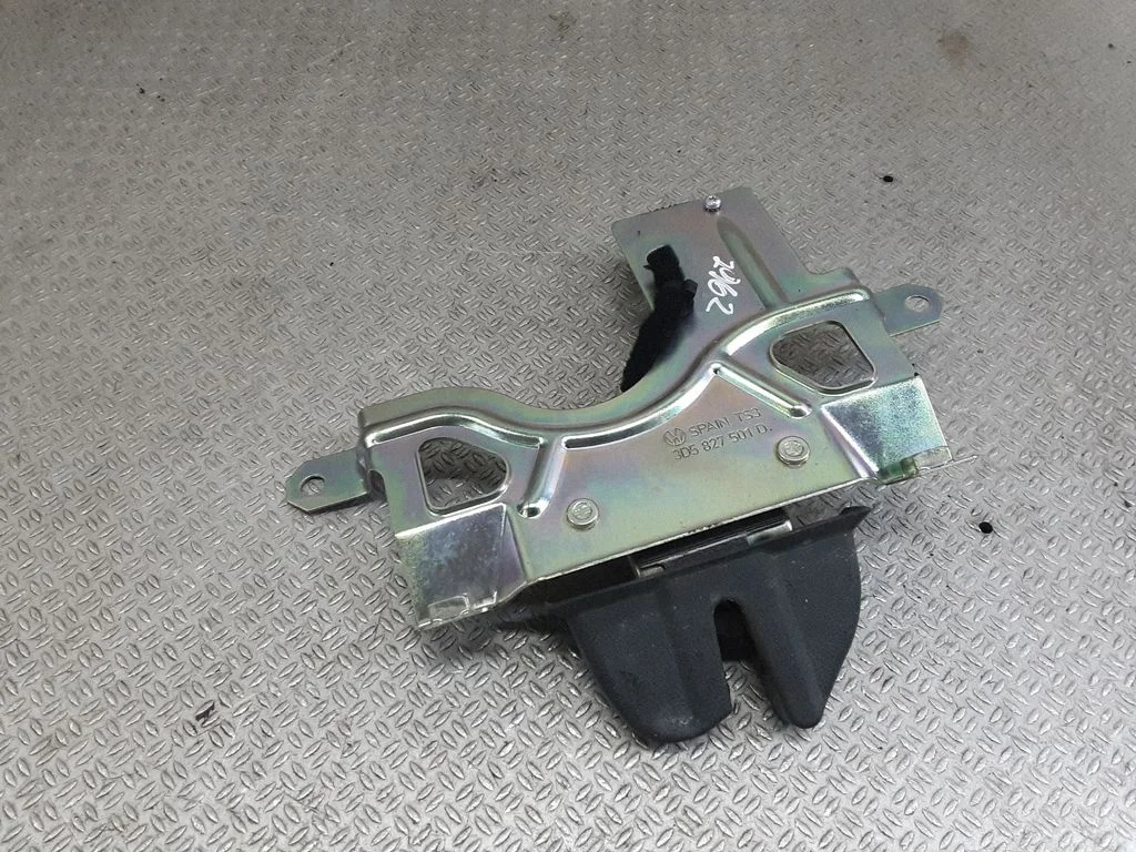 Tailgate/trunk/boot lock/catch/latch – Volkswagen Phaeton (2002-2016)