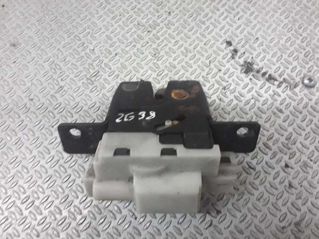 Tailgate/trunk/boot lock/catch/latch – Renault Modus (2004-2007)