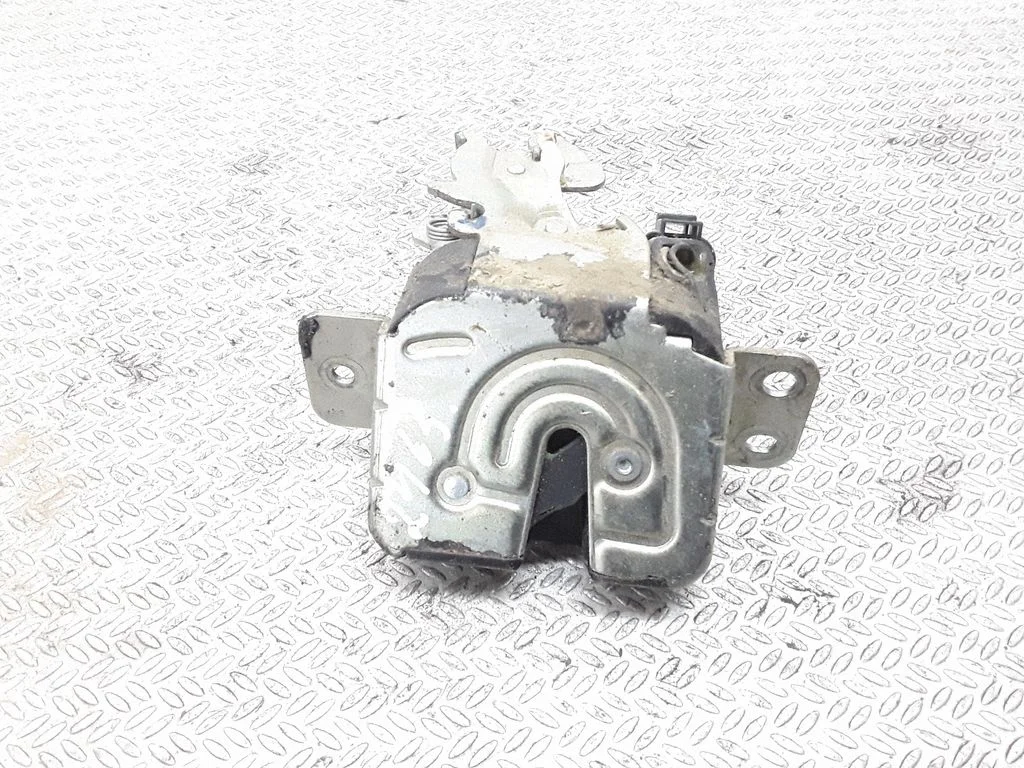 Tailgate/trunk/boot lock/catch/latch – Mitsubishi Colt (1996-2004)