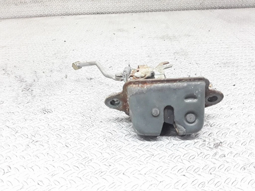 Tailgate/trunk/boot lock/catch/latch – Subaru Forester SF (1998-2000)