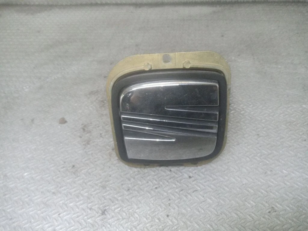 Tailgate/trunk/boot exterior handle – Seat Leon (1M) (1998-2006)