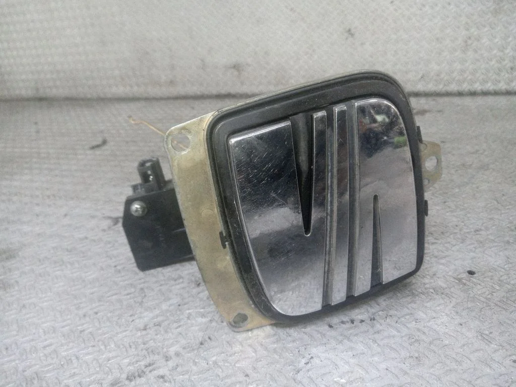 Klamka zewnętrzna klapy bagażnika – Seat Ibiza II (6k) (1999-2002)