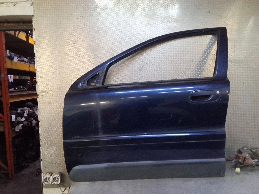 Front door – Volvo XC70 (2001-2004)