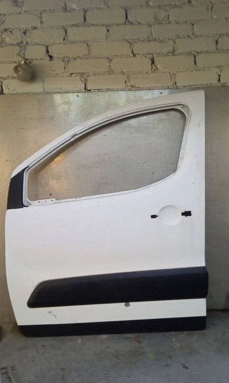 Front door – Peugeot Partner (2008-2014)