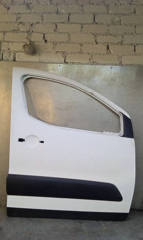 Front door – Peugeot Partner (2008-2014)