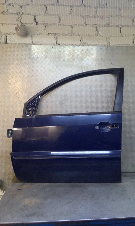 Front door – Ford Fusion (2006-2012)