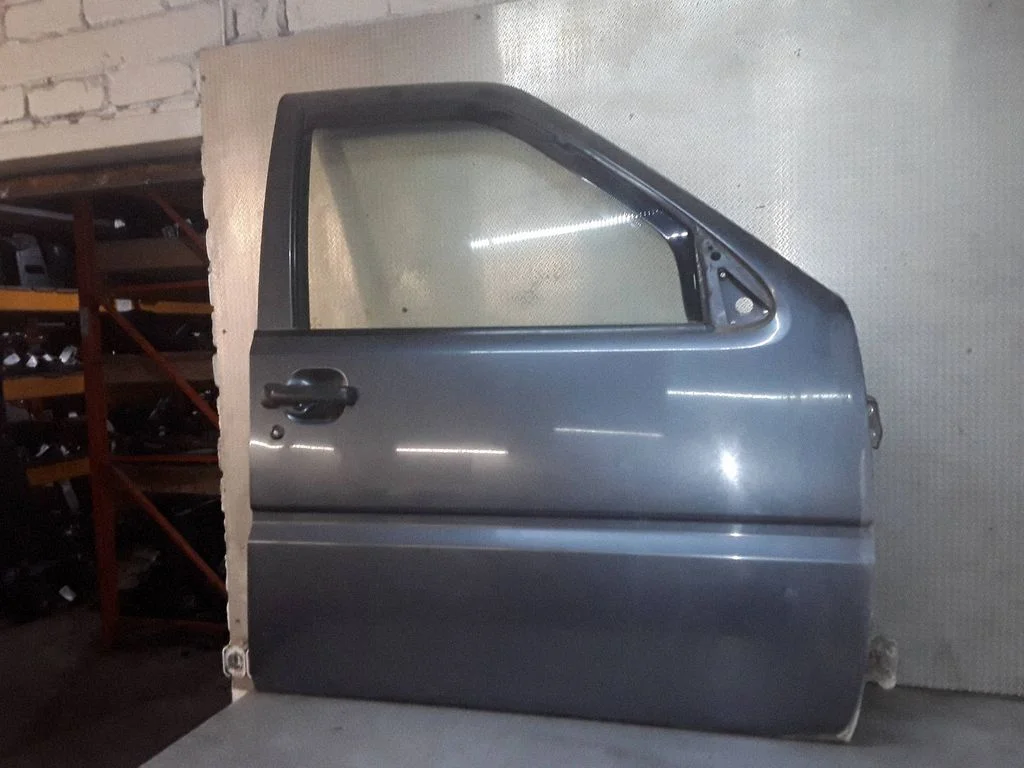 Front door – Ford Maverick (1993-1999), right