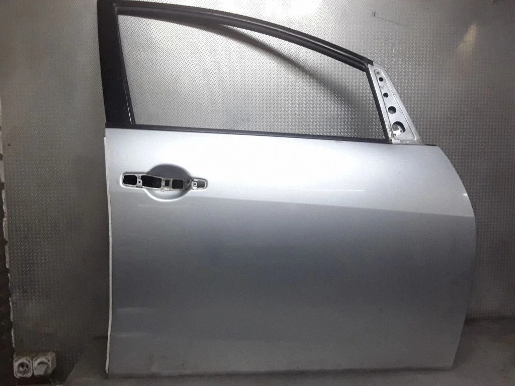 Priekšējās durvis – Mitsubishi Grandis (2003-2011)