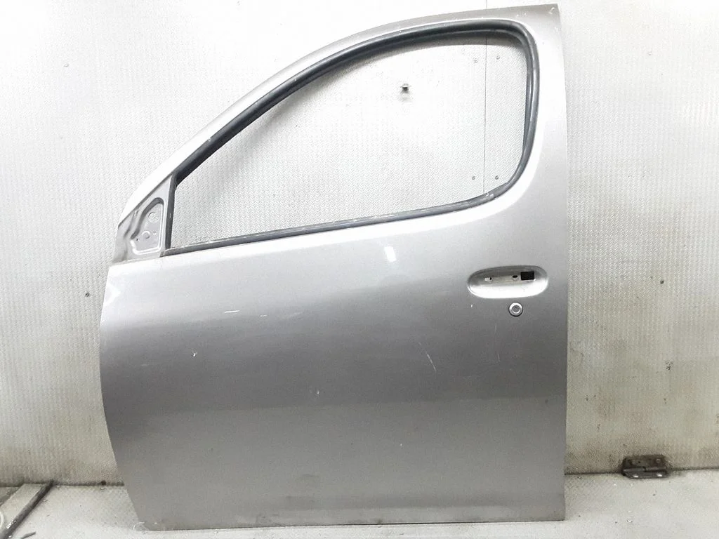 Front door – Toyota Yaris Verso (1999-2005)