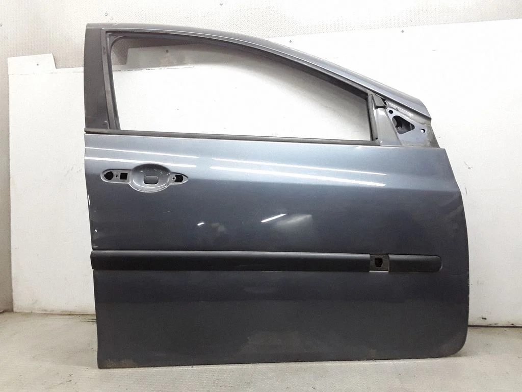 Esiuks – Renault Clio III (2005-2012)