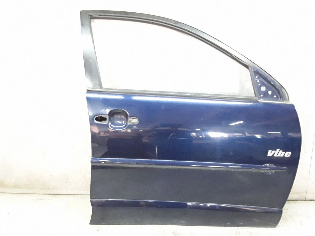 Front door – Pontiac Vibe (2003-2008), right