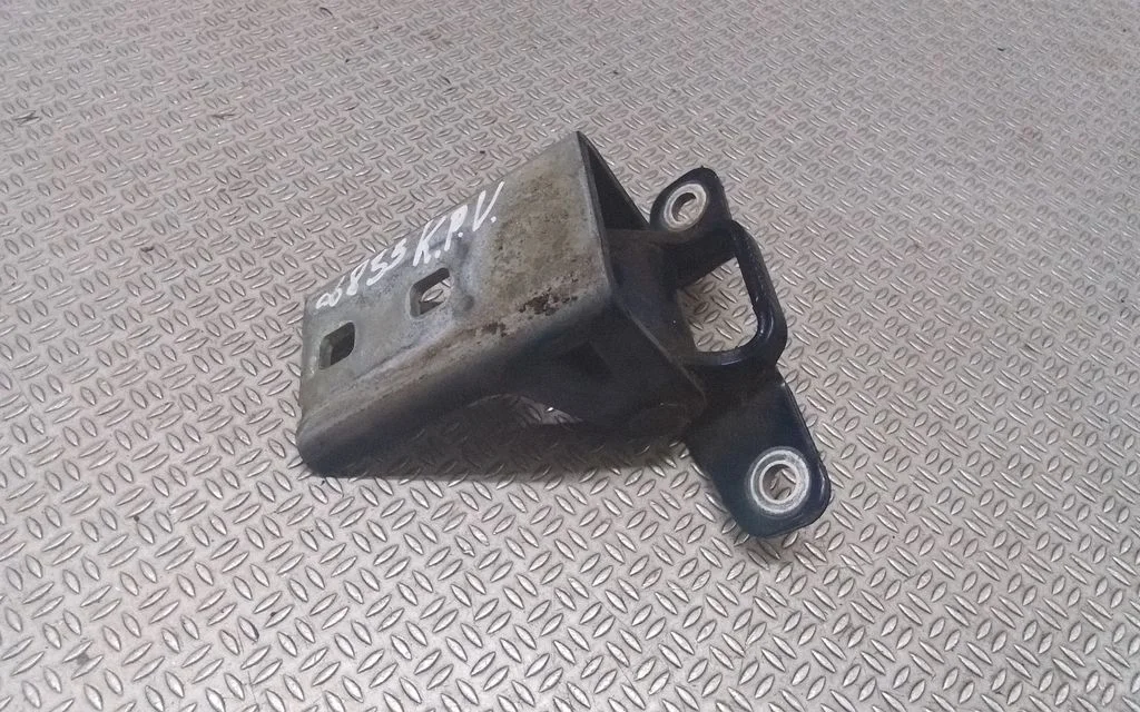 Front door upper hinge – Opel Meriva B (2010-2016)
