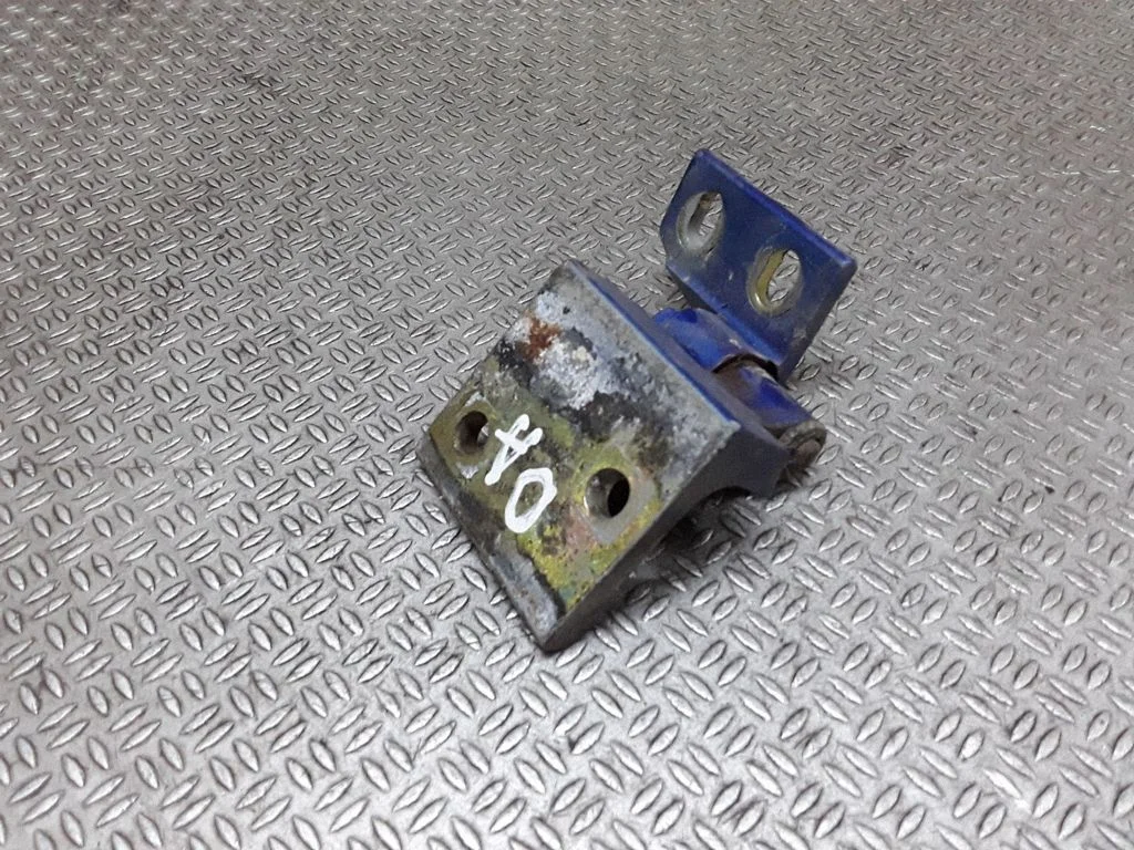 Front door lower hinge – Peugeot Partner (2003-2008)