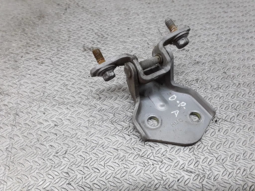 Priekšējā apakšējā eņģe – Hyundai Atos Prime (1999-2016), labā