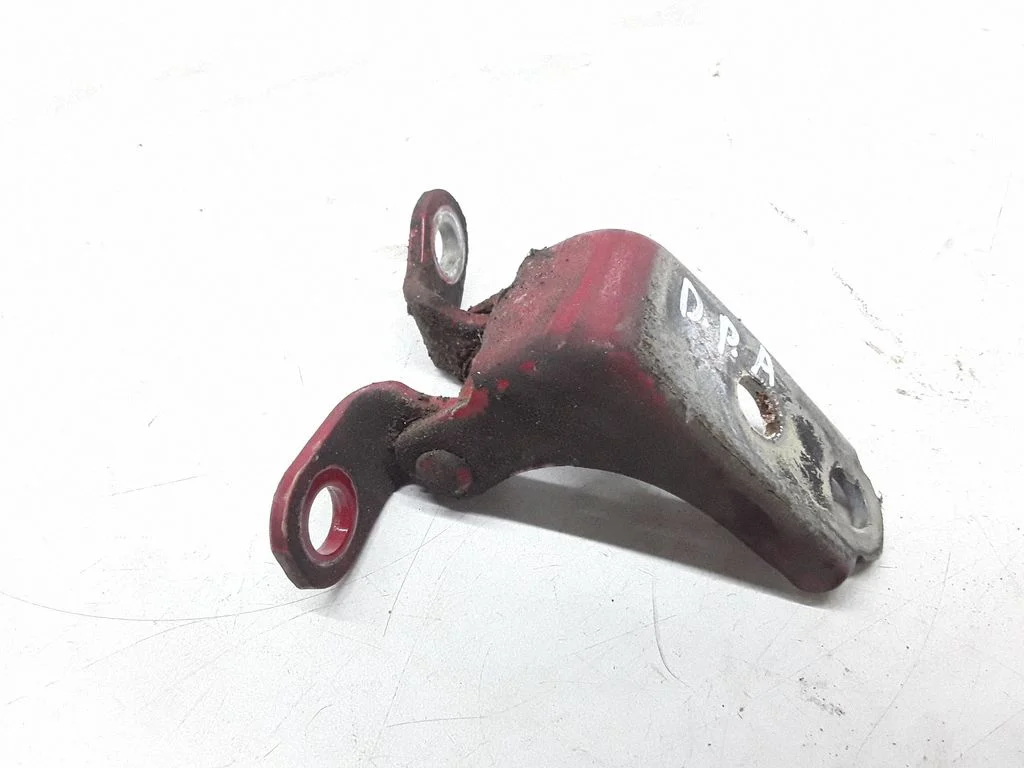 Front door lower hinge – Honda Jazz (2002-2008)