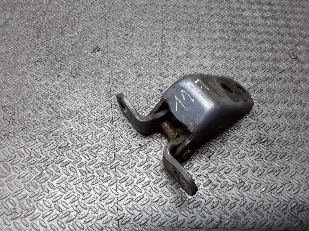 Front door lower hinge – Honda Jazz (2002-2008)