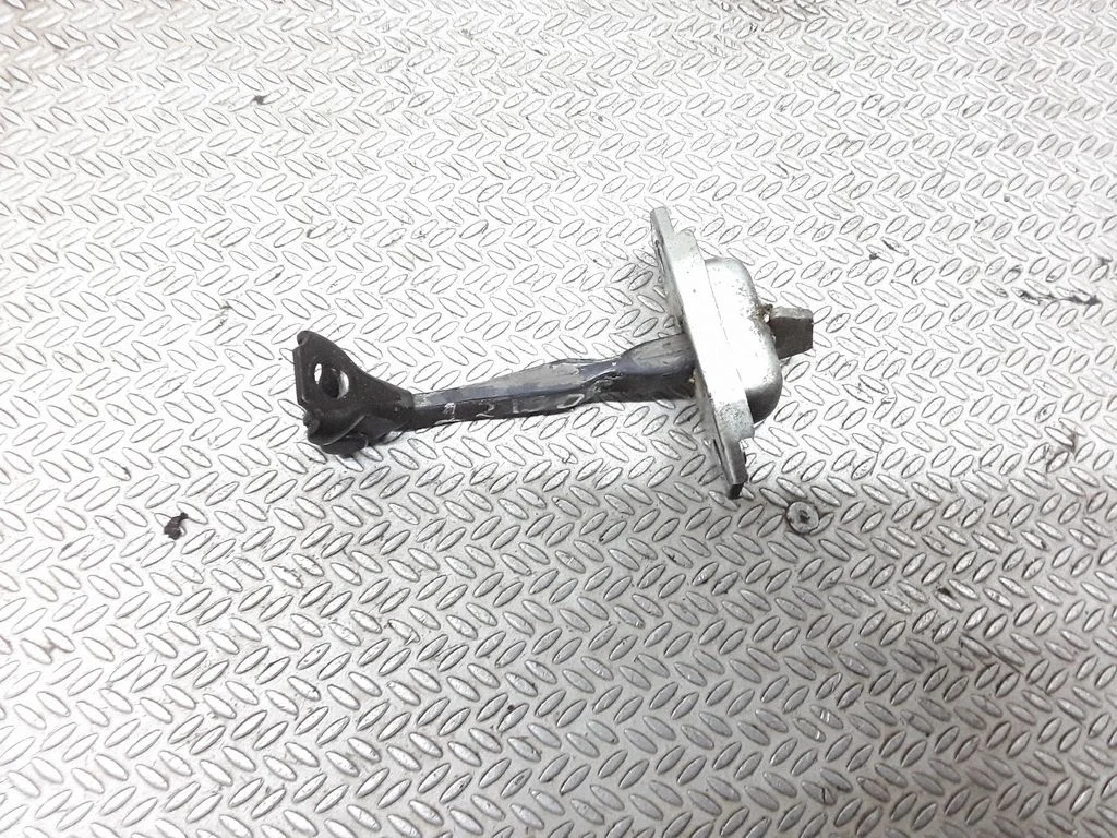 Esiukse avamispiiraja – Toyota Yaris Verso (1999-2005)