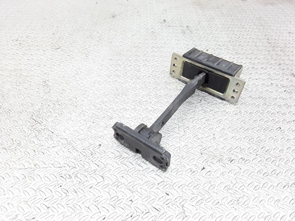 Front door check strap stopper – Mercedes-Benz C-Class W203 (2000-2007)
