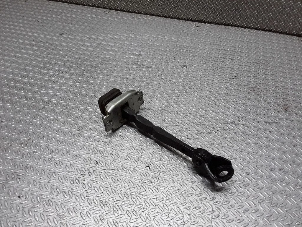 Front door check strap stopper – Honda Jazz (2002-2008)
