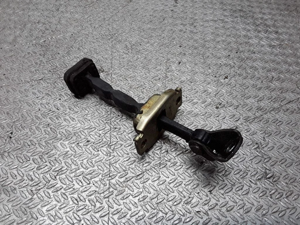Front door check strap stopper – Honda Jazz (2002-2008)