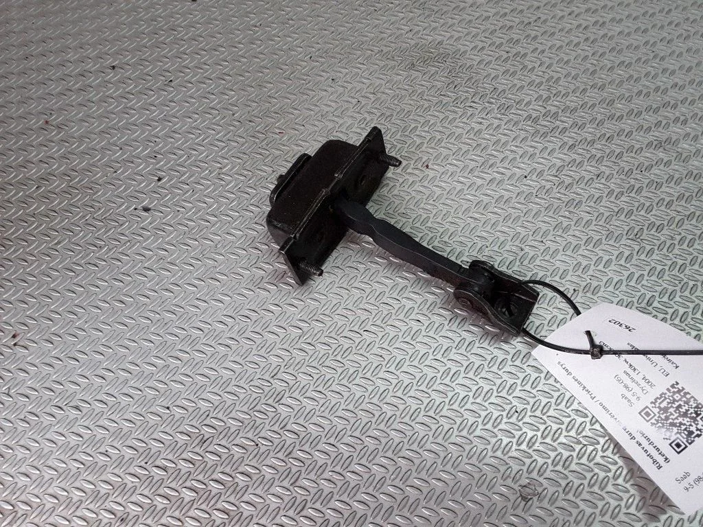 Front door check strap stopper – Saab 9-5 (1998-2005)