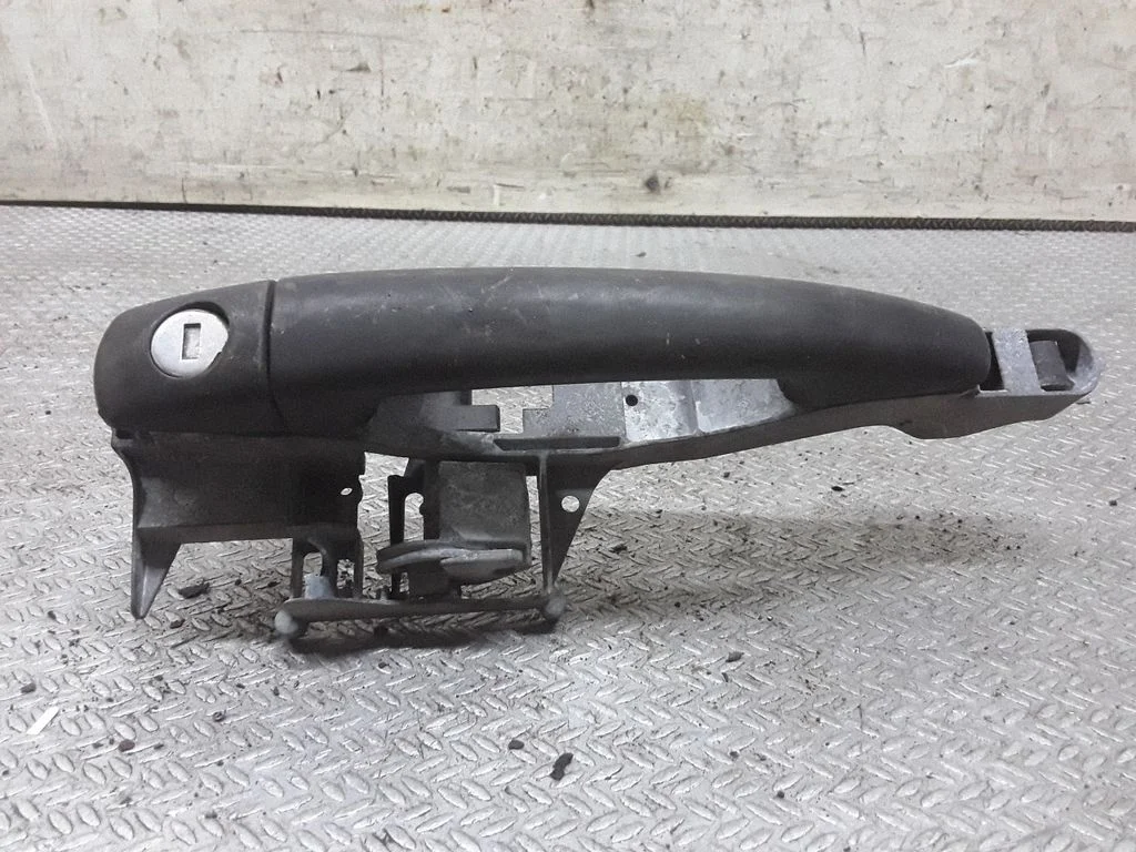 Esiukse välimine käepide 1198G2