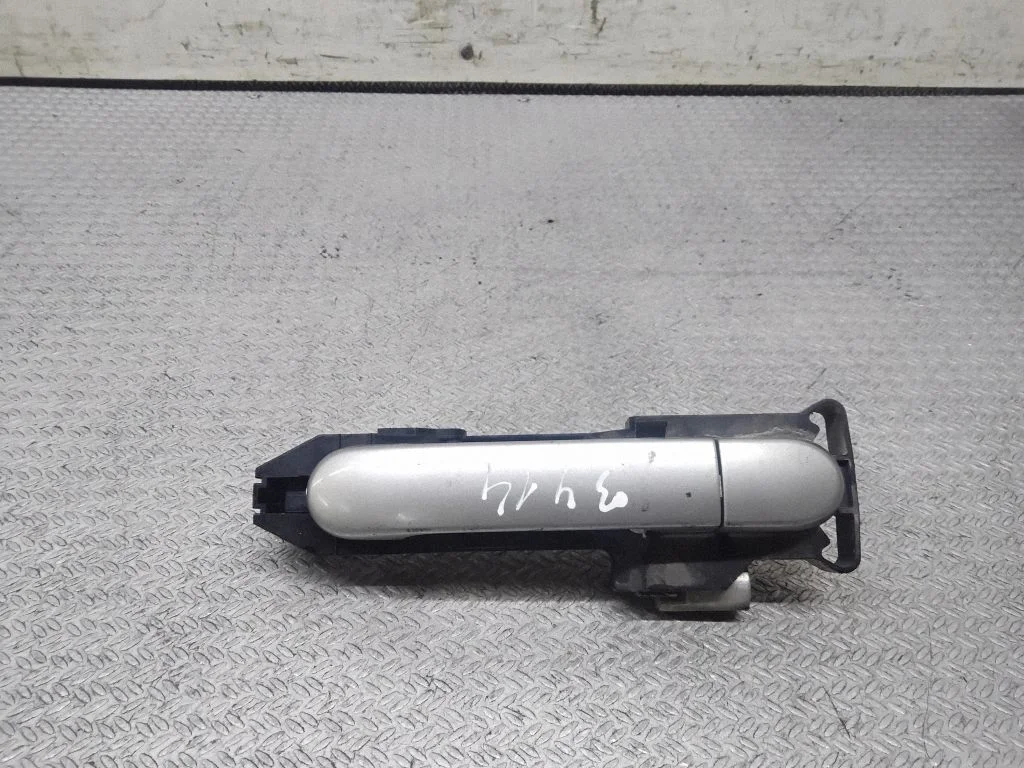 Front door exterior handle – Nissan Note (E11) (2006-2014)
